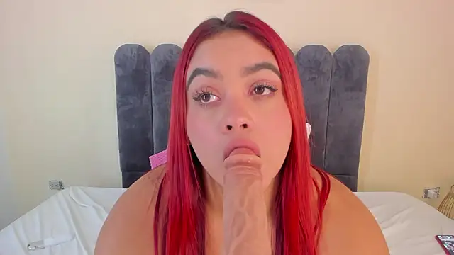 aura_vega's cam snapshot