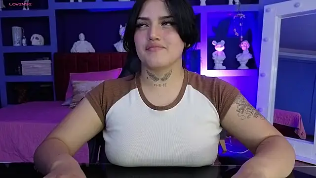 sari_belle's cam snapshot