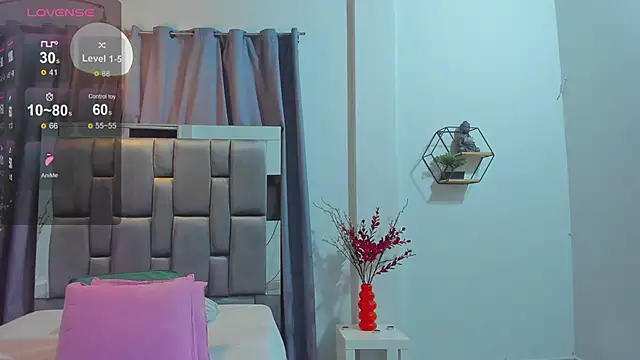 Antonellahorny69 live sex cam