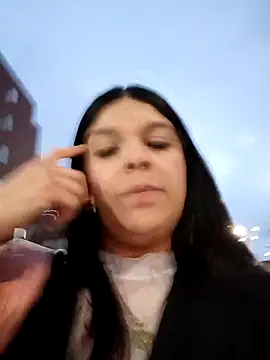 Layla-daring live sex cam