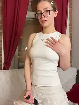 MyKittySayMeow's cam snapshot