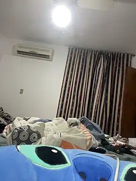 baddieasiantv's cam snapshot