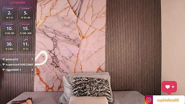 big_tits_in_your_face's cam snapshot