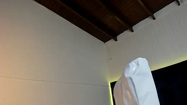 lauren_fit's cam snapshot