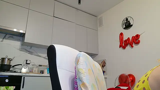 SimaGoldy's cam snapshot