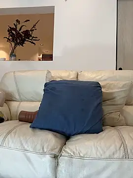 Lia_Jones77 live sex cam