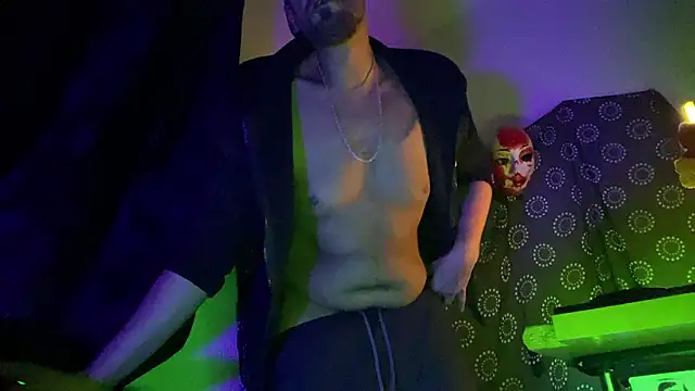 Guyst049's cam snapshot