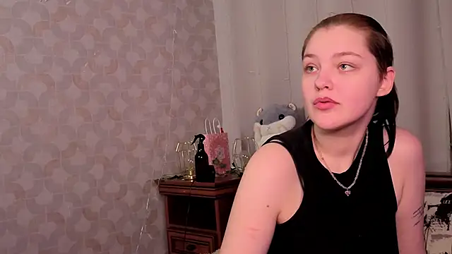 BevHanni's cam snapshot