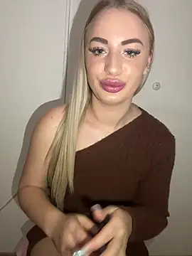 RuxyCatrina's cam snapshot