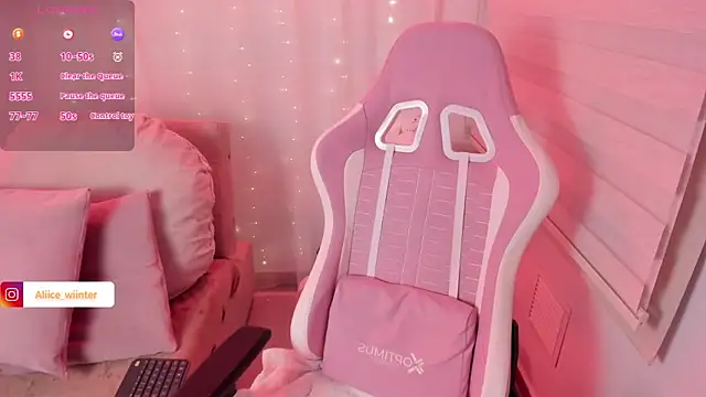 Alice_winter_'s cam snapshot