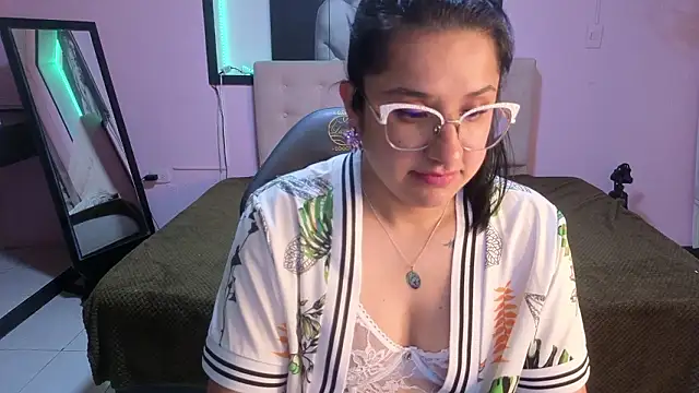 _sophiie_1's cam snapshot