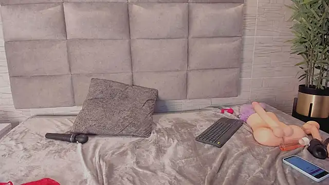 roma__lovee's cam snapshot