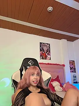 Lisaacute's cam snapshot