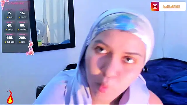 MatchedEyebrow live sex cam