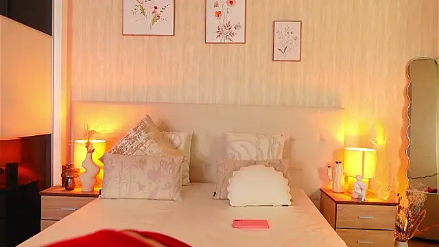 ZamphyraNightt's cam snapshot