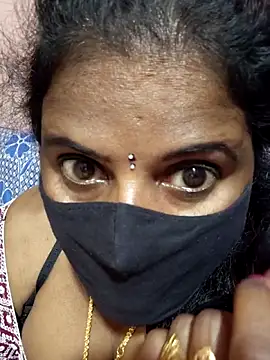 siri_tamiltelugu's cam snapshot