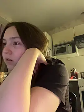 Charming_hamster_'s cam snapshot