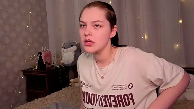 BevHanni's cam snapshot