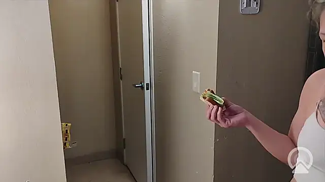 tialuna_x69 live sex cam