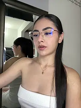 IslaCole's cam snapshot