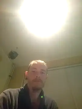 piercingpik live sex cam