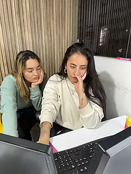 Antonella_Julieta live sex cam