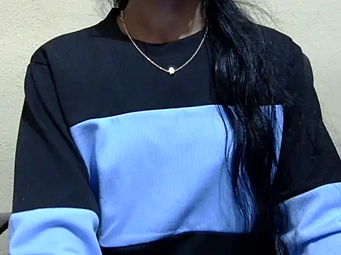 Khushi_v's cam snapshot