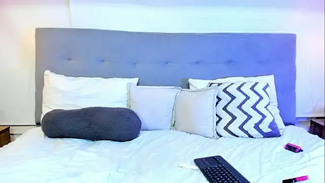 KelaniSilva's cam snapshot