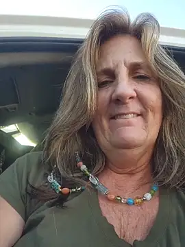 HotAzMilf live sex cam