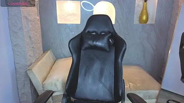 Clhoe_b's cam snapshot