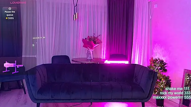 CutiePie69__ live sex cam