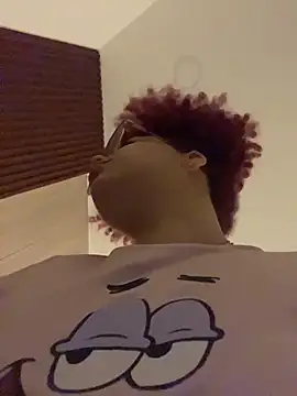 Leyah__ live sex cam