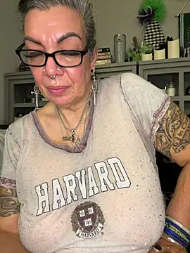 dieseldame1313 live sex cam