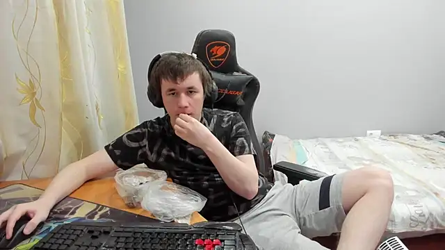 iliaskrislove live sex cam