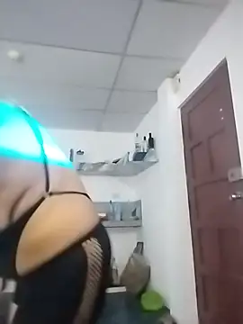 MEYBELLATINA live sex cam