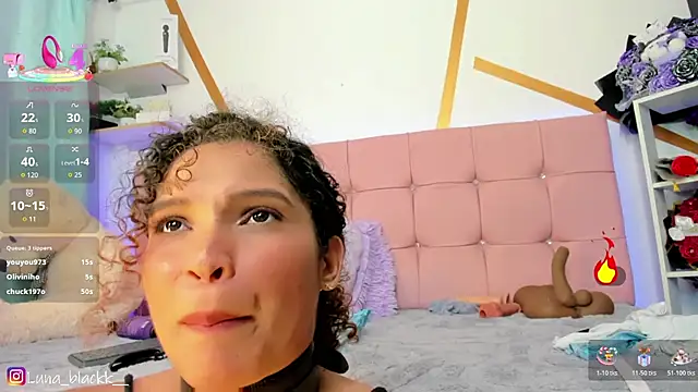 Luna_blackk live sex cam