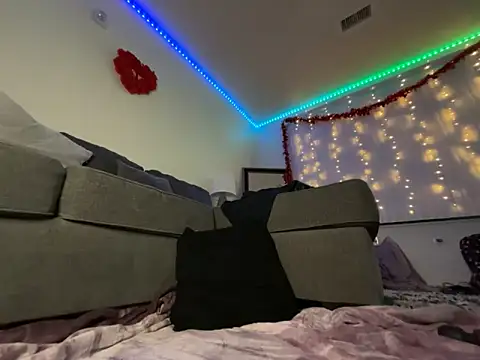 moan4mona's cam snapshot