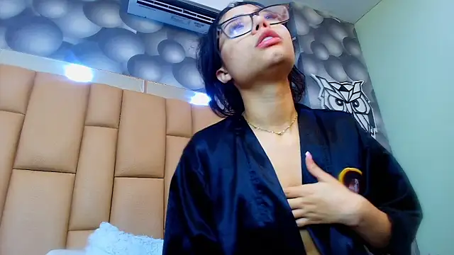 lil_miia's cam snapshot