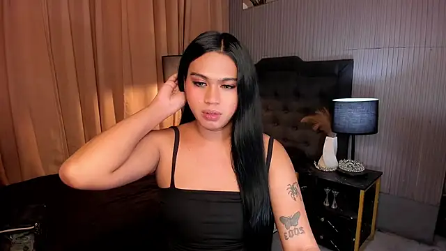 asianhugecockjulia live sex cam