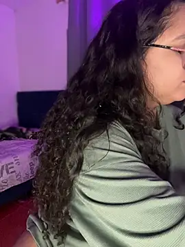 CurlyGirl_1 live sex cam