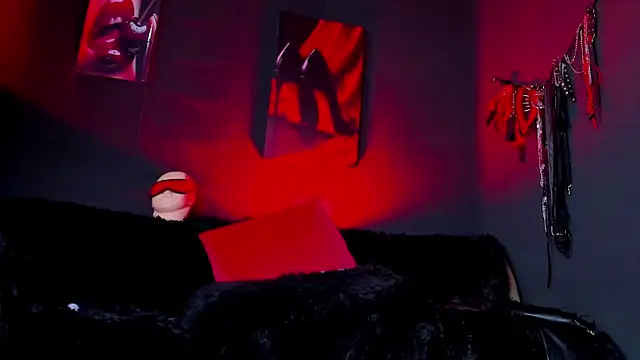 MartinaStones's cam snapshot