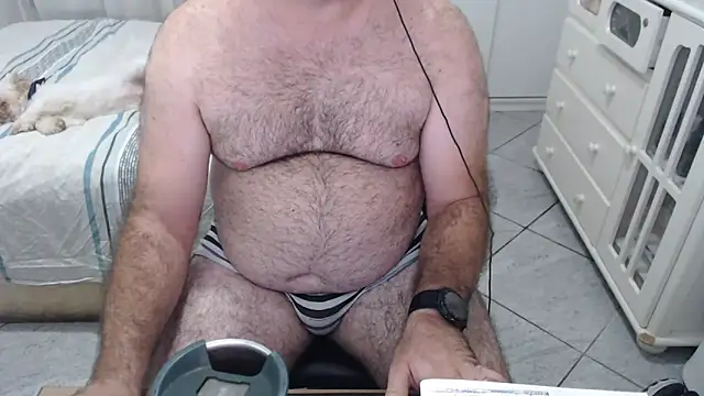 MysterBearMG live sex cam