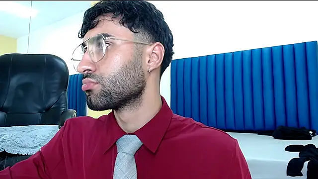 MilanZaire live sex cam