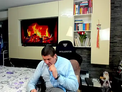 SpartacusDaddy48 live sex cam