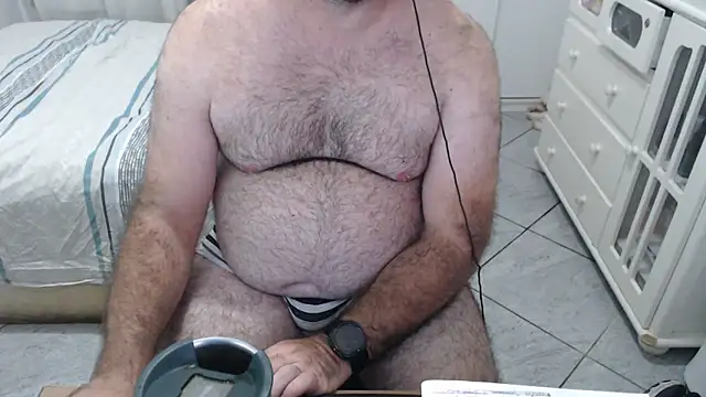 MysterBearMG live sex cam