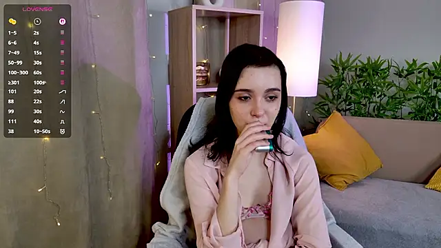 ElizabethMilller_'s cam snapshot