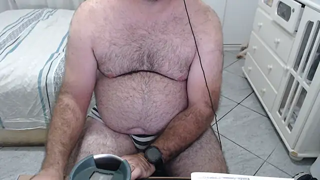 MysterBearMG live sex cam