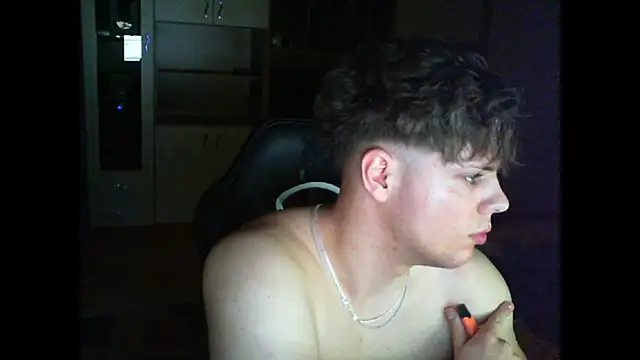 GymGuy0505 live sex cam