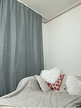 MiaKiittyy's cam snapshot