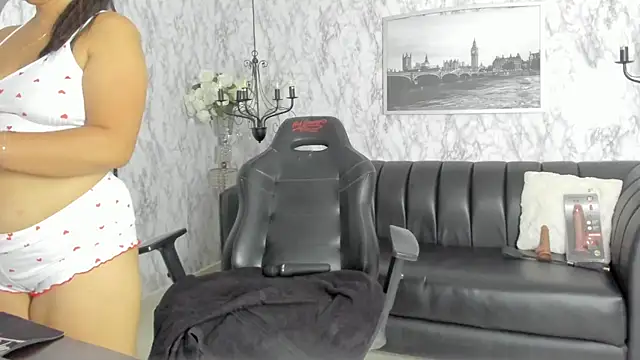 AlexandraMilff live sex cam